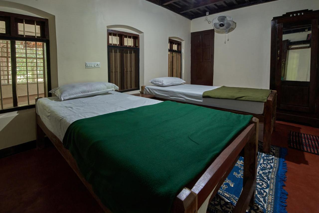 The Mana-Heritage Stay - Chengazhimattam Mana Kottayam Exteriör bild