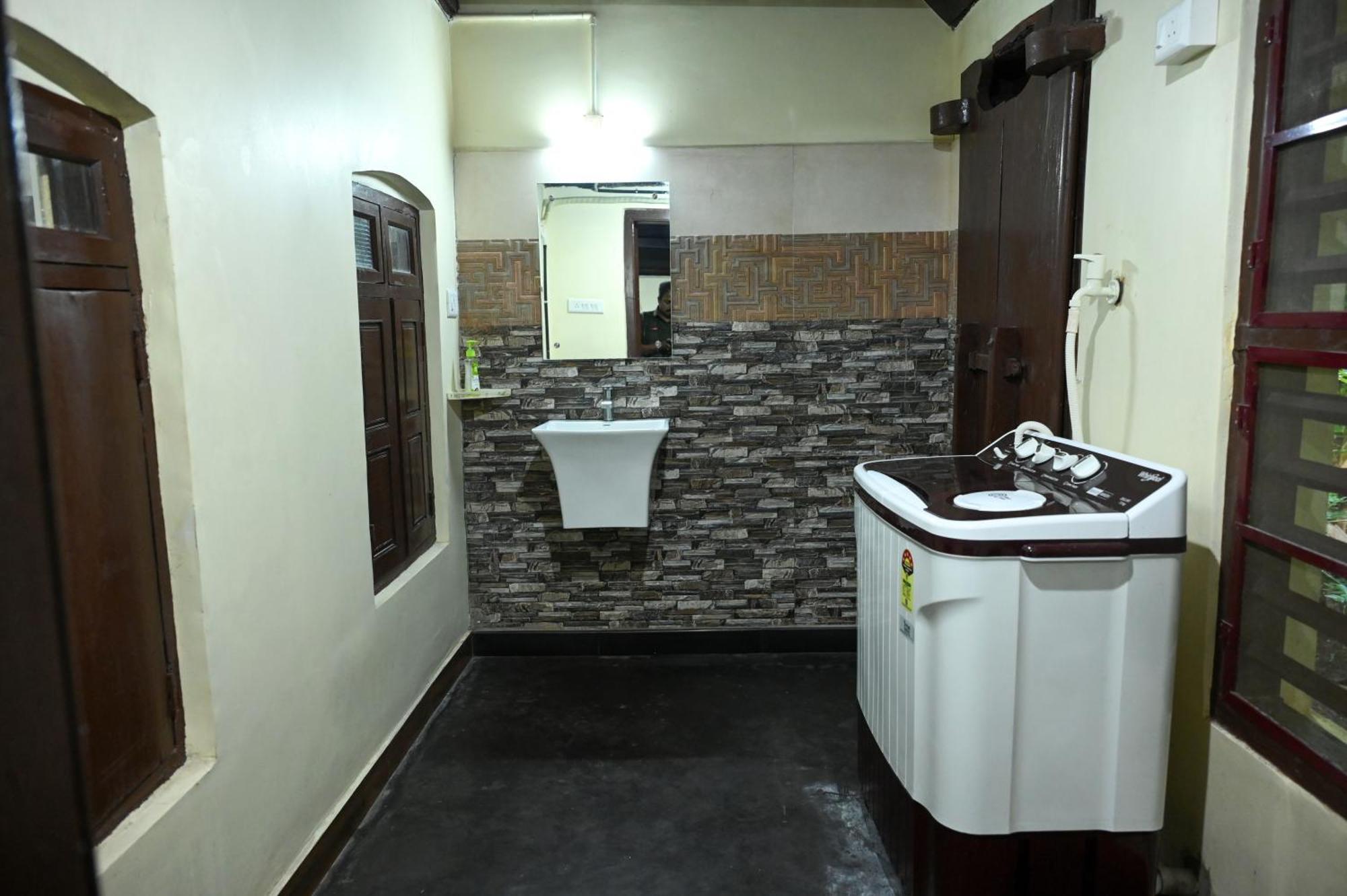 The Mana-Heritage Stay - Chengazhimattam Mana Kottayam Exteriör bild