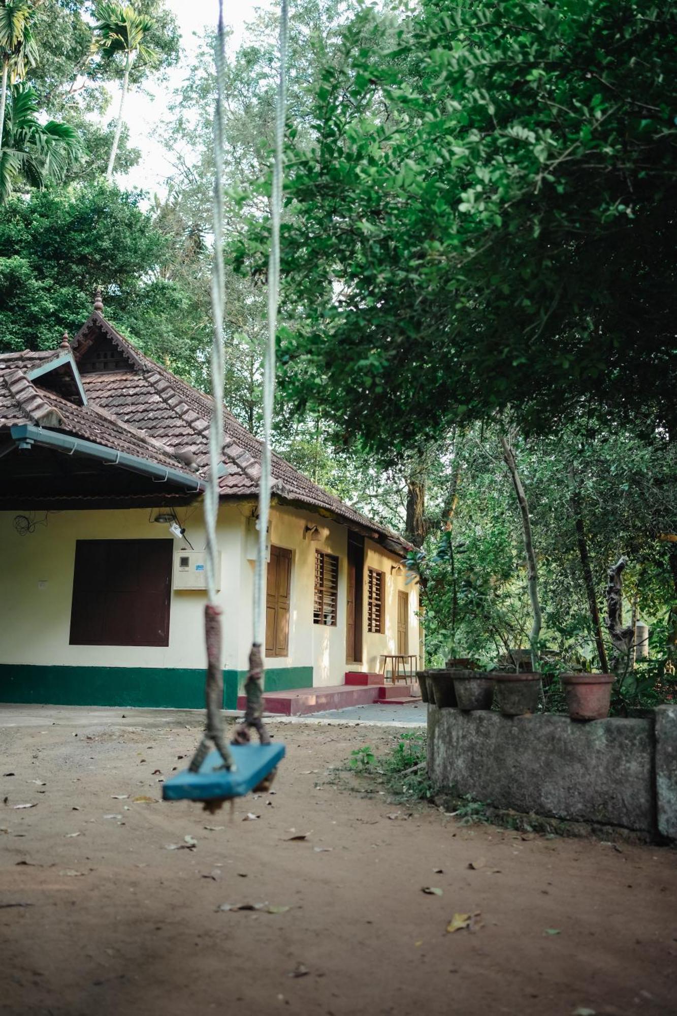 The Mana-Heritage Stay - Chengazhimattam Mana Kottayam Exteriör bild