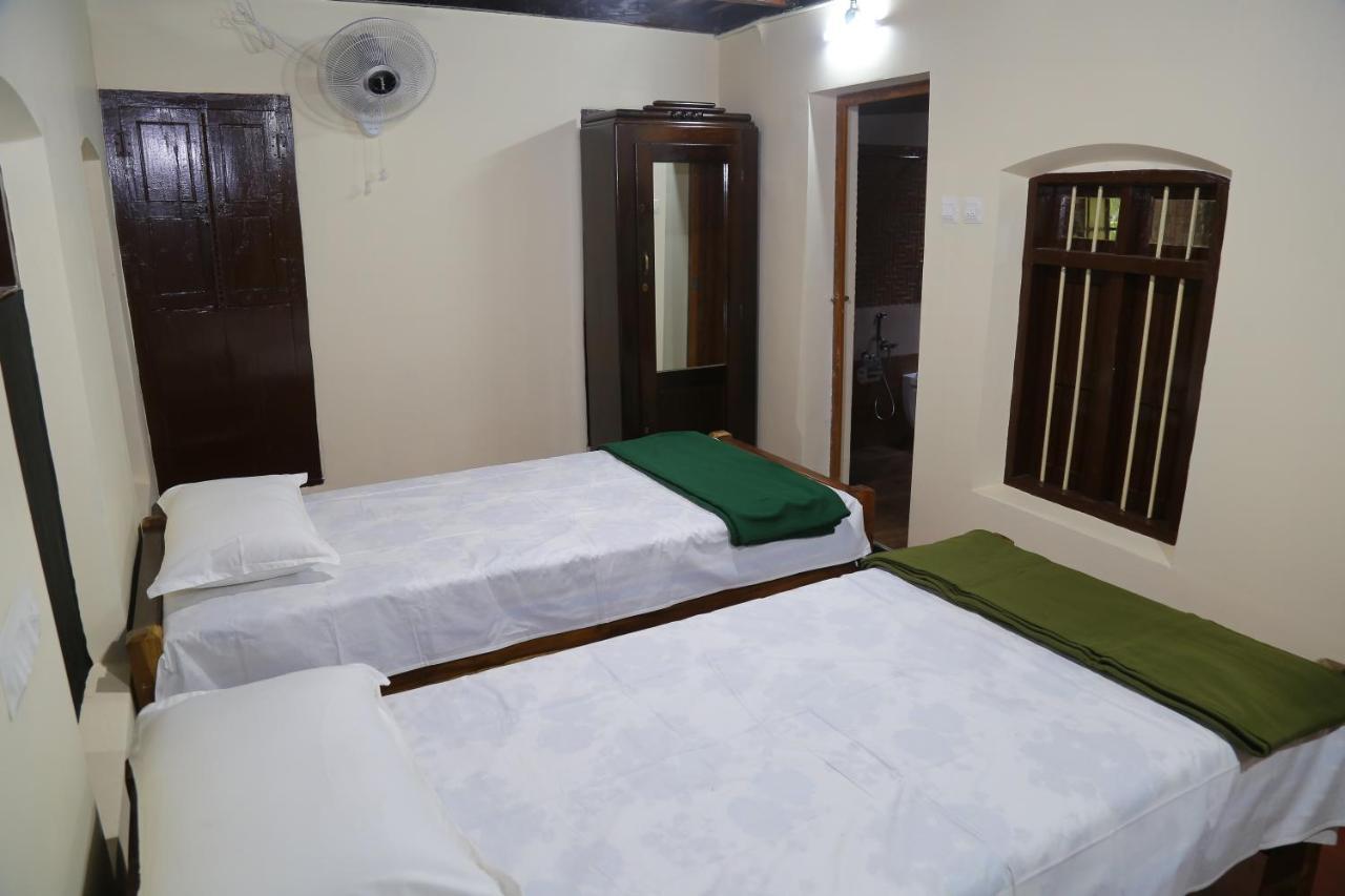 The Mana-Heritage Stay - Chengazhimattam Mana Kottayam Exteriör bild
